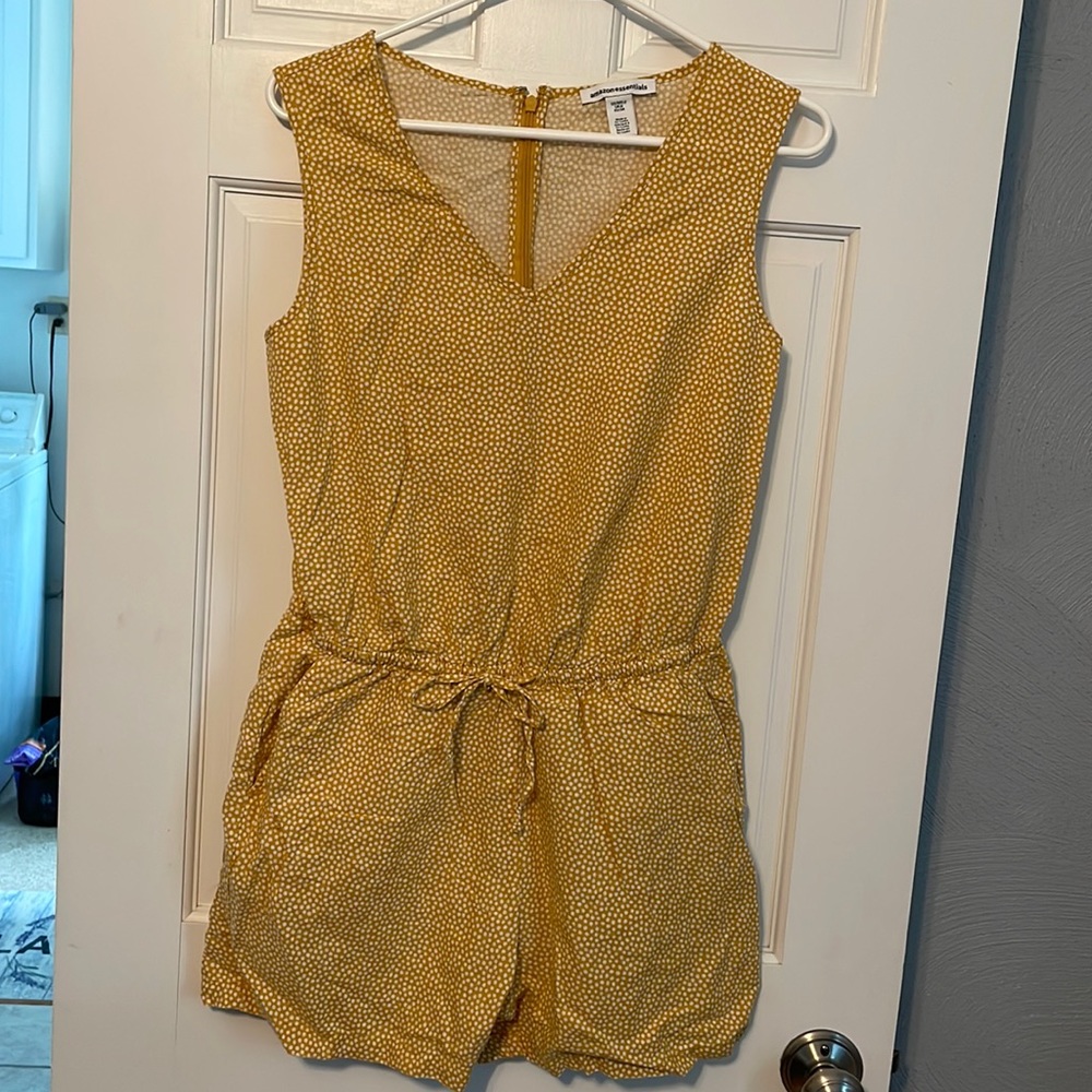 Amazon Essentials Romper Size 2
